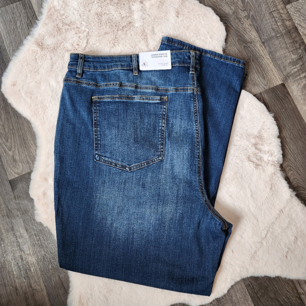 Size 30 DC Jeans Straight Leg Medium Wash Jeans Brand New with Tags